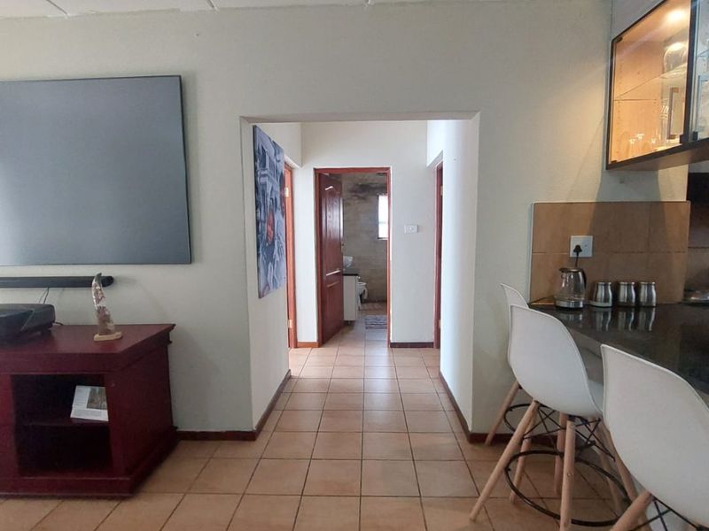 Ultra modern duplex unit on ground floor for sale in popular complex, Sasolburg. - Photo 7