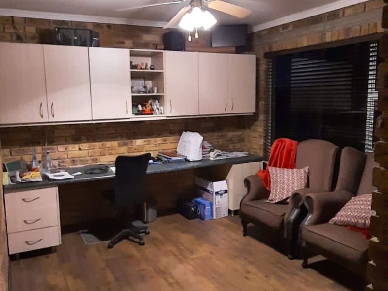 Investment or Business opportunity in prime area in Vaalpark - Photo 8