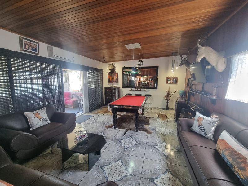 Absolute stunning Riverfront property for sale in Lindequesdrift - Photo 2