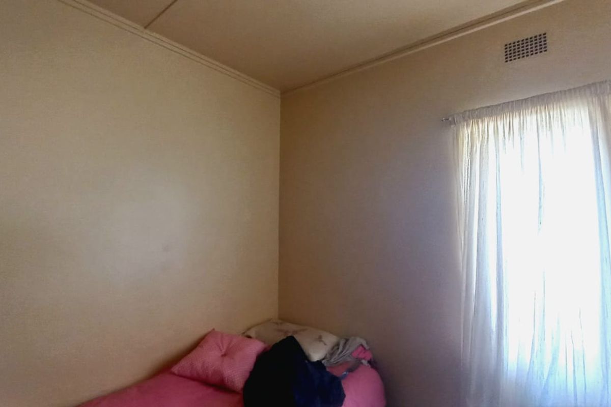 Bargain buy in Vanderbijlpark, CW area. - Photo 5