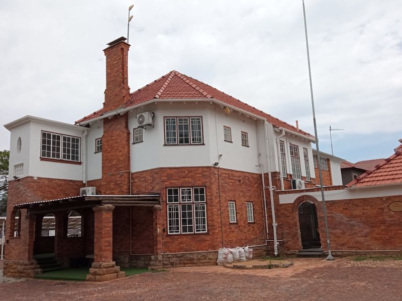 Office For Sale In Johannesburg - Photo 2