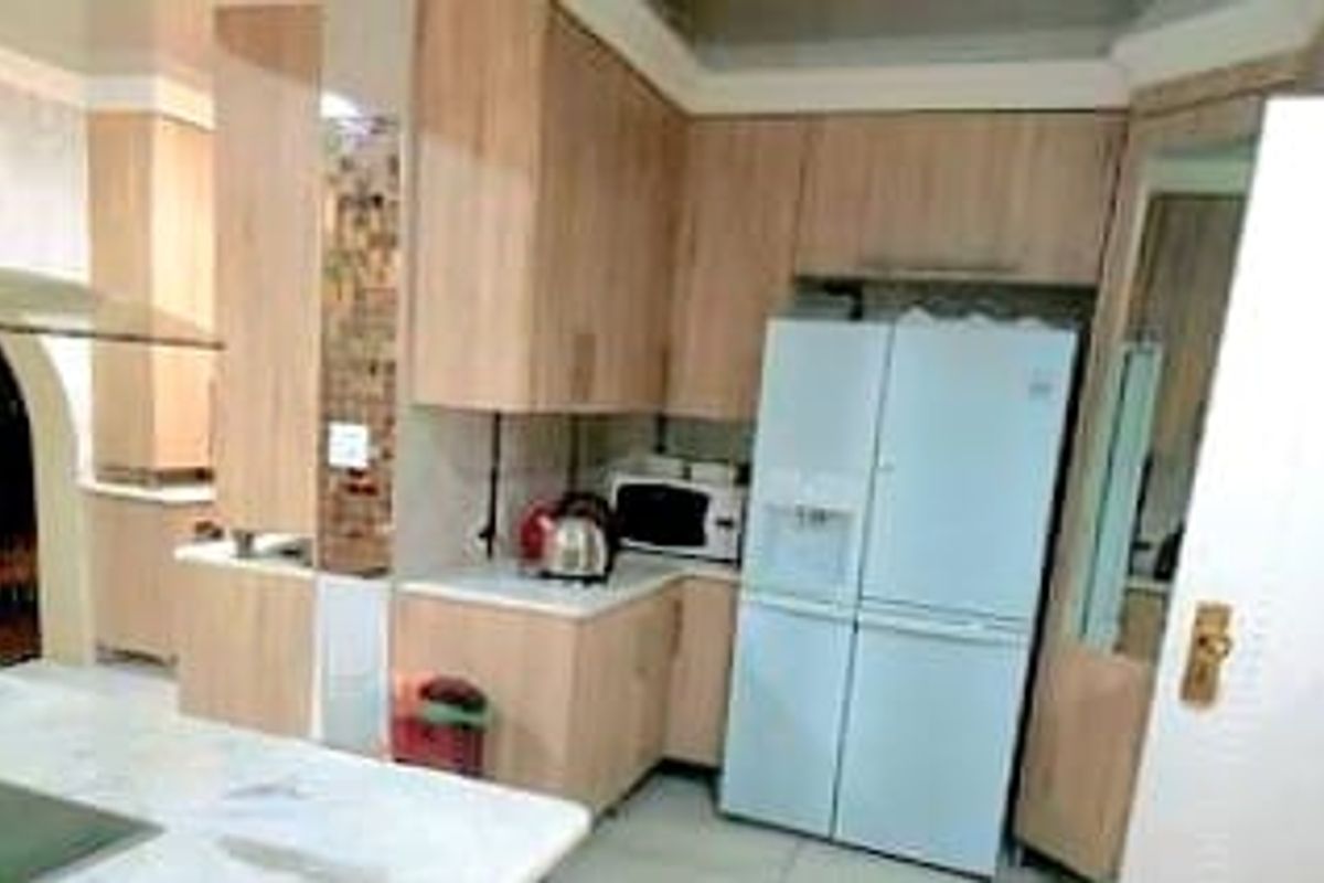 SPACIOUS AND BEAUTIFUL HOME FOR SALE IN THREE RIVERS EAST - Photo 4