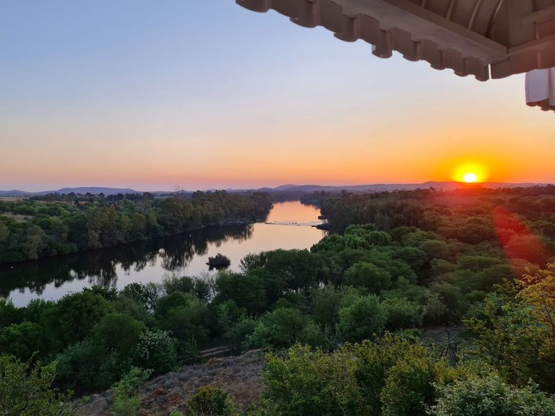 Magnificent 3 Story House for Sale in Vaaloewer - Photo 2