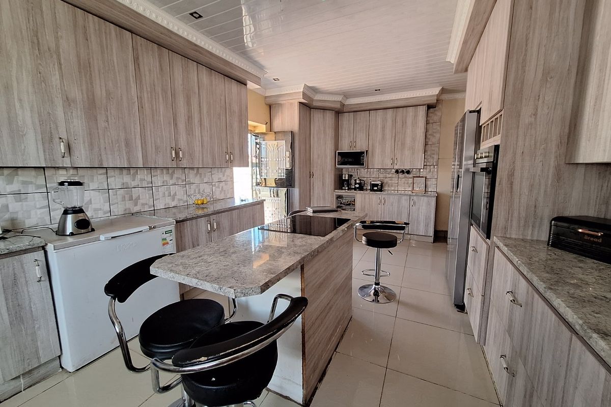 This family home is waiting for its new owner. - Photo 3