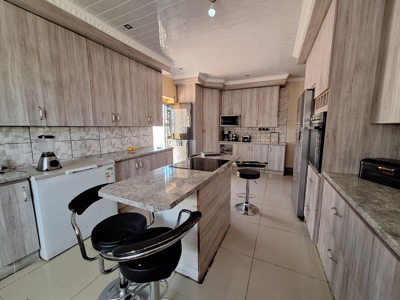 This family home is waiting for its new owner. - Photo 3