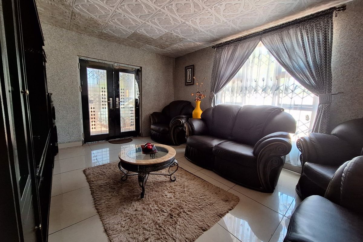 This family home is waiting for its new owner. - Photo 5