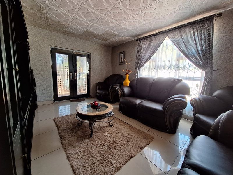 This family home is waiting for its new owner. - Photo 5