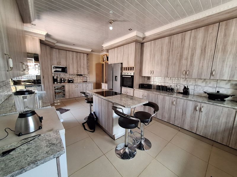 This family home is waiting for its new owner. - Photo 4