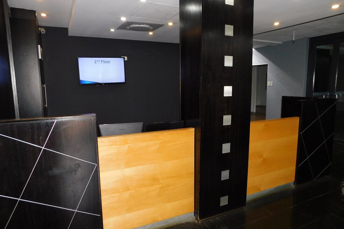 Entire Floor Perfect For Call Centres / Adult Education Businesses. - Photo 5