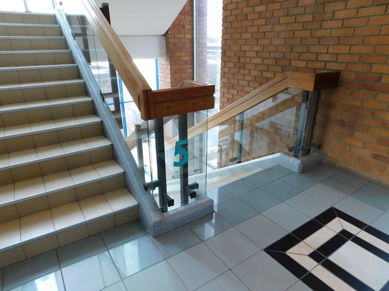 Entire Floor Perfect For Call Centres / Adult Education Businesses. - Photo 6