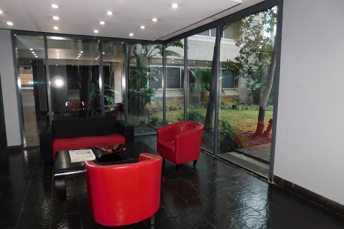 Entire Floor Perfect For Call Centres / Adult Education Businesses. - Photo 4