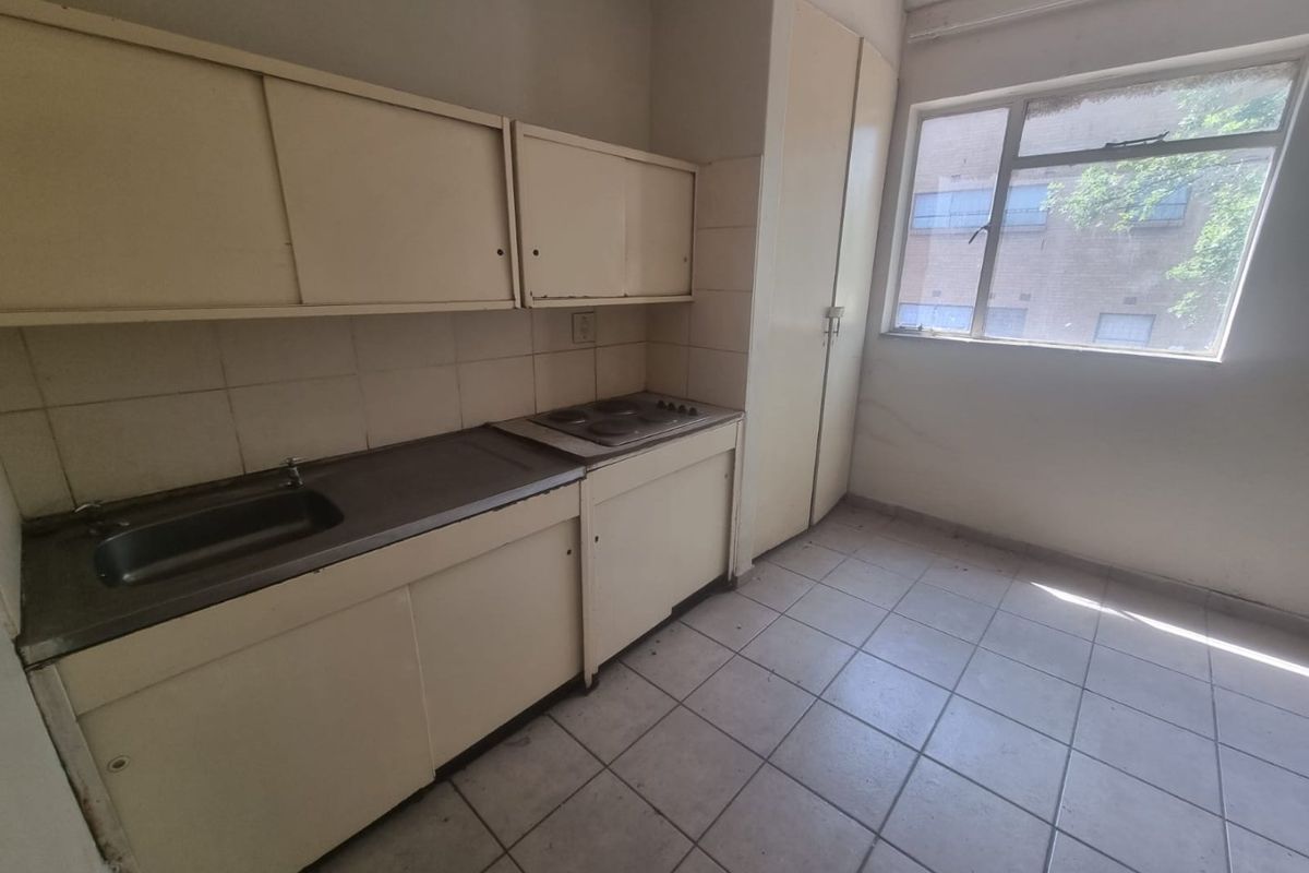 Bachelors flat for sale in Vereeniging CBD - Photo 2