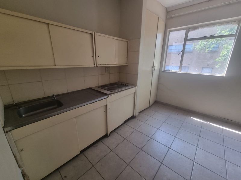 Bachelors flat for sale in Vereeniging CBD - Photo 2