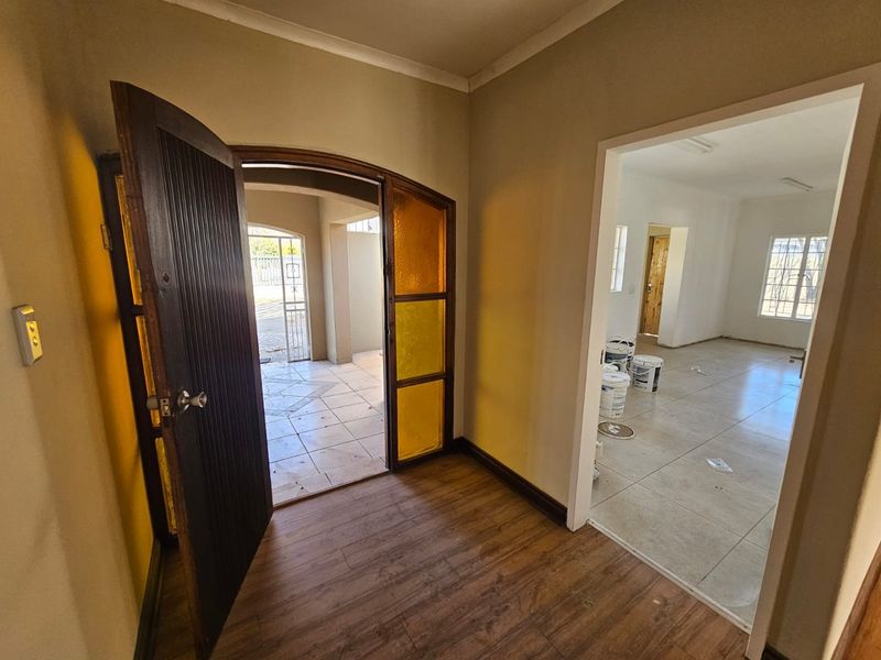 *For Sale: Stunning Newly Renovated Home in Three Rivers* - Photo 2