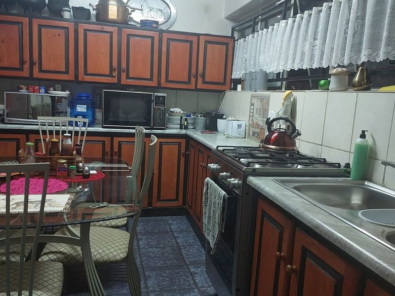 Lovely 3 bedroom townhouse for sale close to town Sasolburg - Photo 9