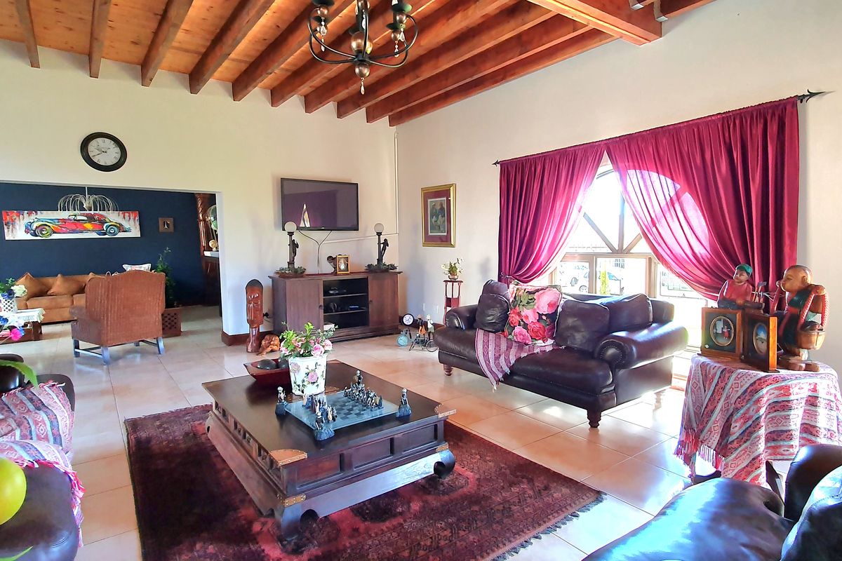 Live Large. Entertain Bigger. Own a Slice of Tuscan Luxury. - Photo 5