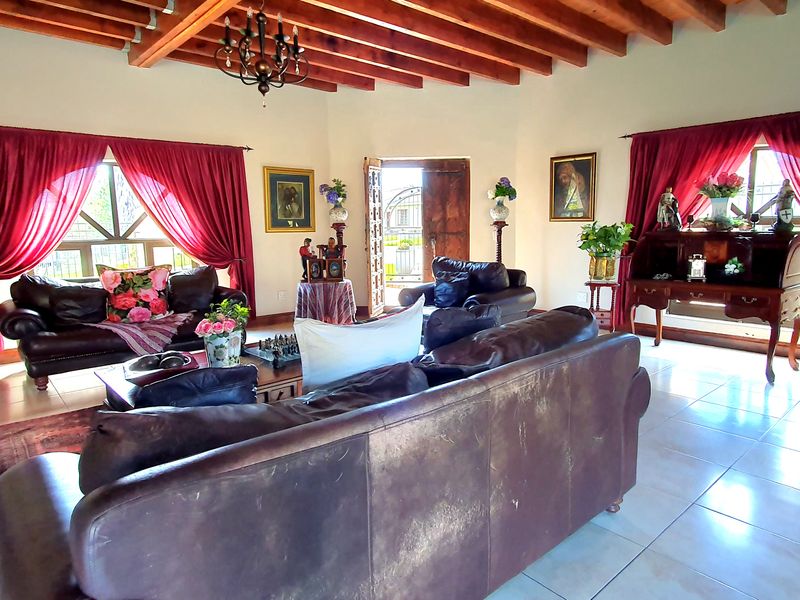 Live Large. Entertain Bigger. Own a Slice of Tuscan Luxury. - Photo 8