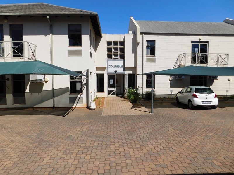 Sunny Easy To Find First Floor Offices To Rent Or For Sale. - Photo 3