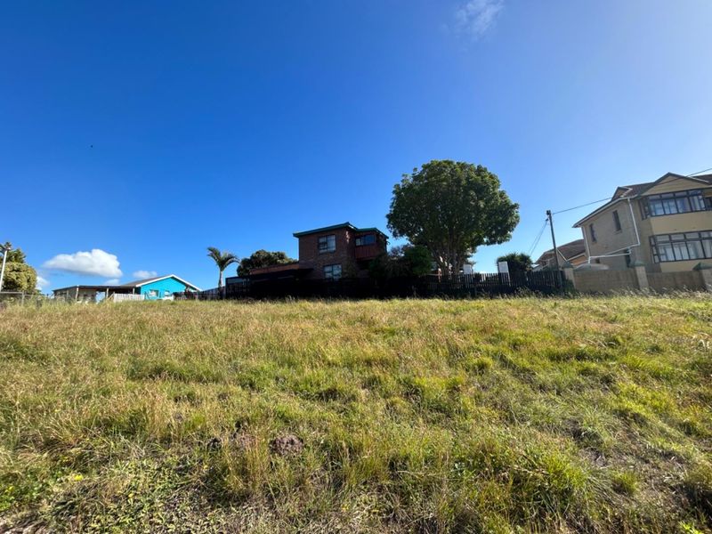 Large vacant stand in Aston bay - Photo 2