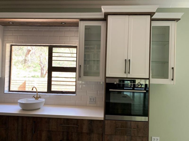 "Your Dream Home Awaits in Kranspoort: Modern Luxury in a Natural Paradise" - Photo 6