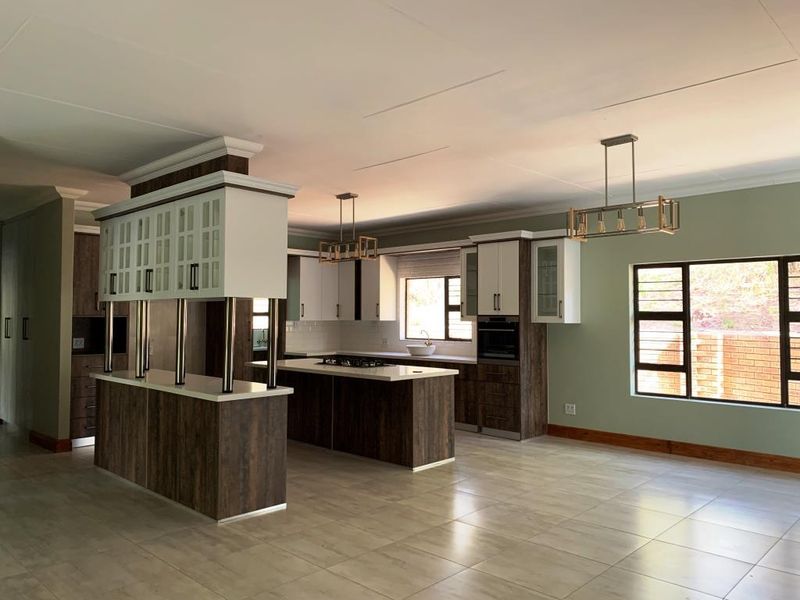 "Your Dream Home Awaits in Kranspoort: Modern Luxury in a Natural Paradise" - Photo 3