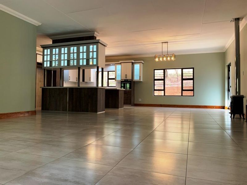 "Your Dream Home Awaits in Kranspoort: Modern Luxury in a Natural Paradise" - Photo 4