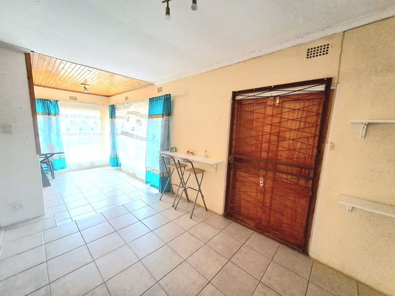 LOVELY FAMILY HOME AVAILABLE IN SONLANDPARK. - Photo 6