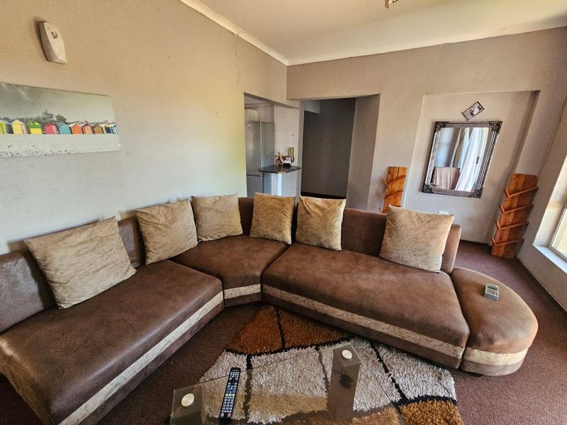 Beautifull 2 bedroom apartment for sale in Vaalpark - Photo 2
