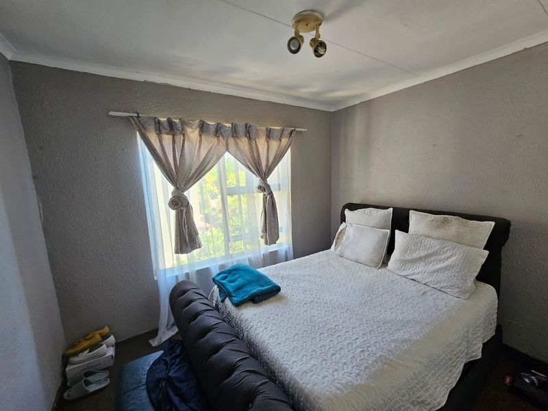 Beautifull 2 bedroom apartment for sale in Vaalpark - Photo 6