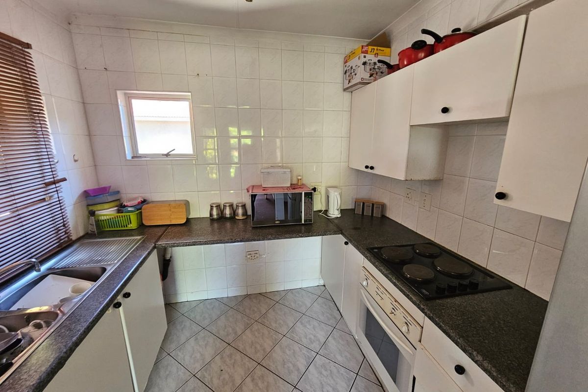 Beautifull 2 bedroom apartment for sale in Vaalpark - Photo 4