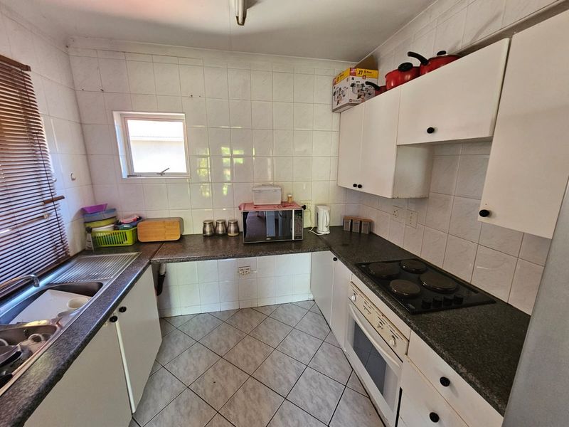 Beautifull 2 bedroom apartment for sale in Vaalpark - Photo 4