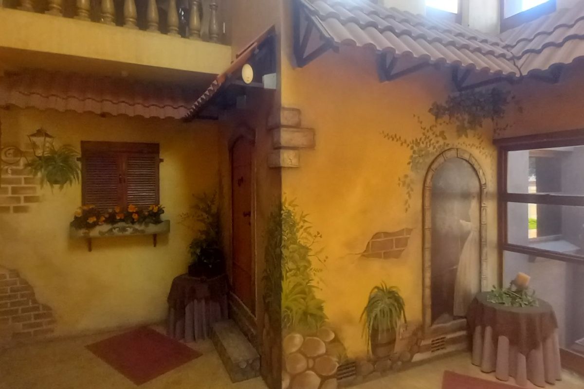 Beautiful Mansion for Sale in the luxurious Maraldi Estate on the banks of the Vaal River !! - Photo 2