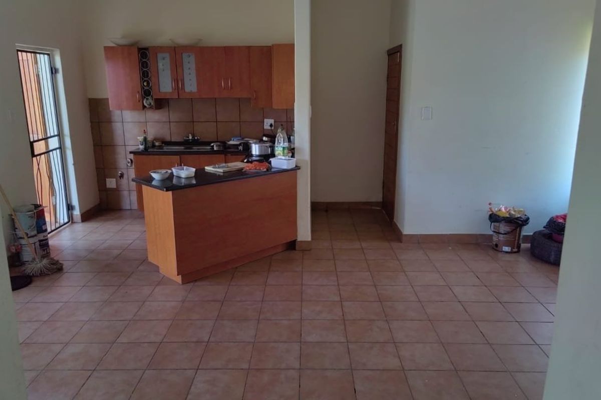 Lovely cozy two bedroom townhouse in Eagles Crest - Photo 4