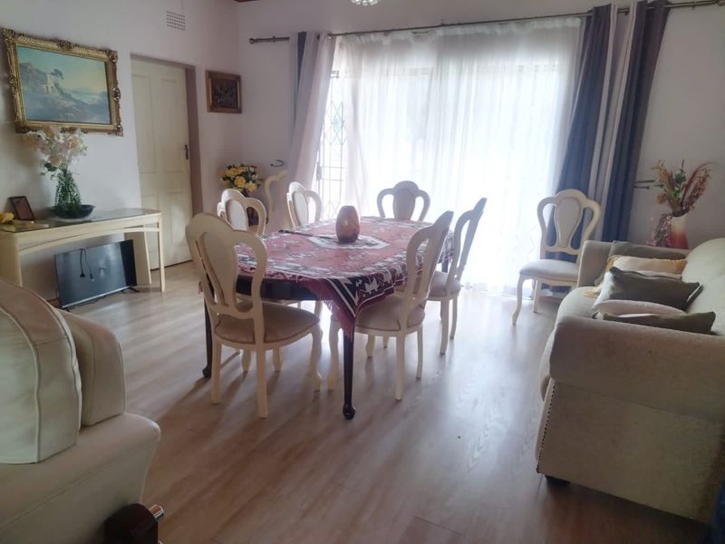 Lovely, spacious family home - Photo 6