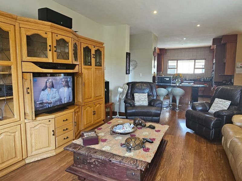 Beautiful SE 4 GEM....And Guess What? This could be yours?? - Photo 6