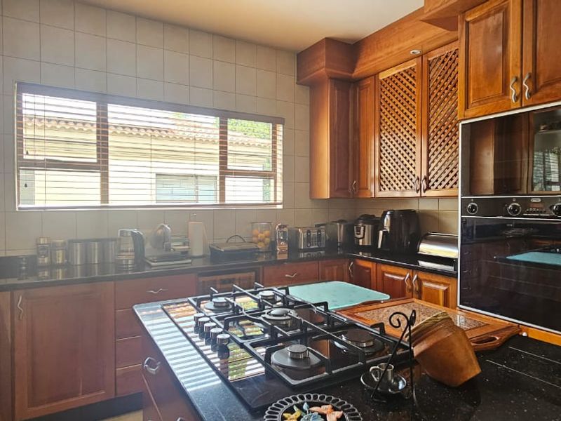 Beautiful SE 4 GEM....And Guess What? This could be yours?? - Photo 10