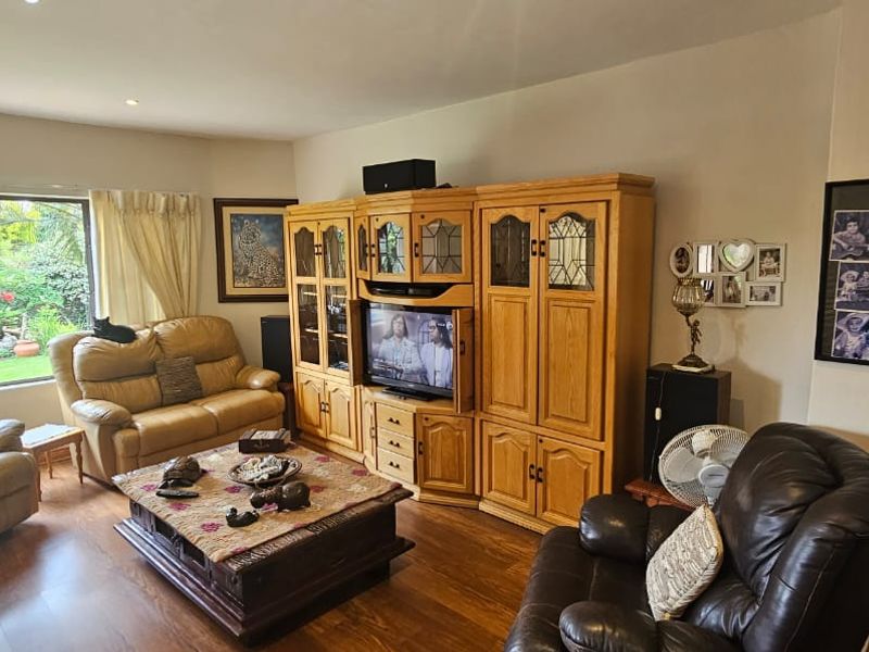 Beautiful SE 4 GEM....And Guess What? This could be yours?? - Photo 5