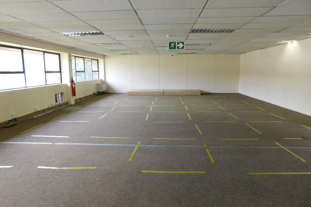 Neat First Floor Workspace at an Easy to Find Address - Photo 5