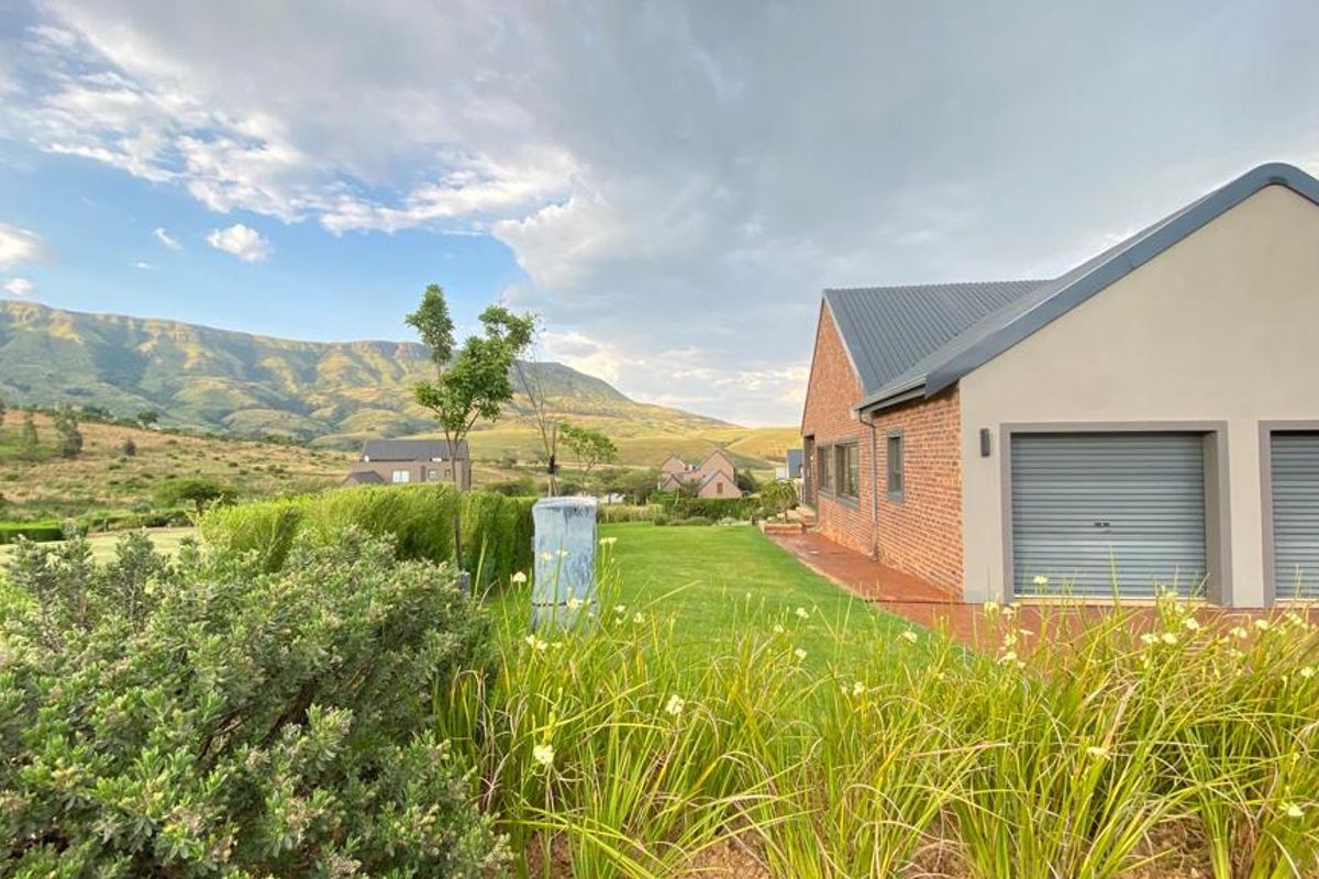 Stunning Secure Modern Country Estate House - Photo 2