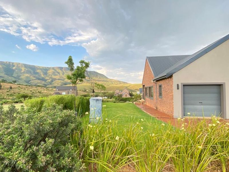 Stunning Secure Modern Country Estate House - Photo 2