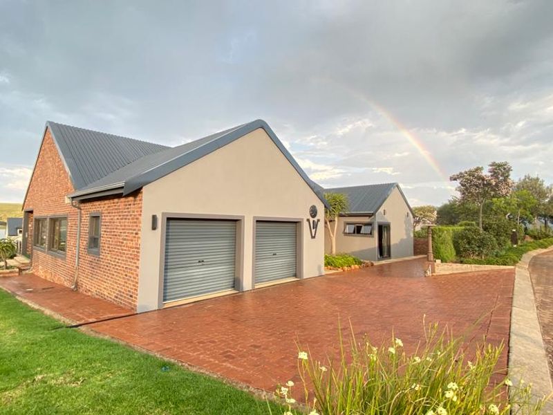 Stunning Secure Modern Country Estate House - Photo 3