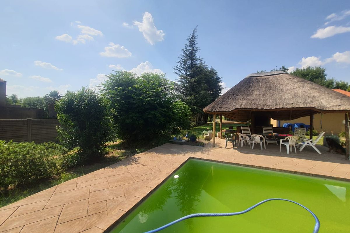 Northdene Plot For Sale  (25 696 m2) - Photo 5