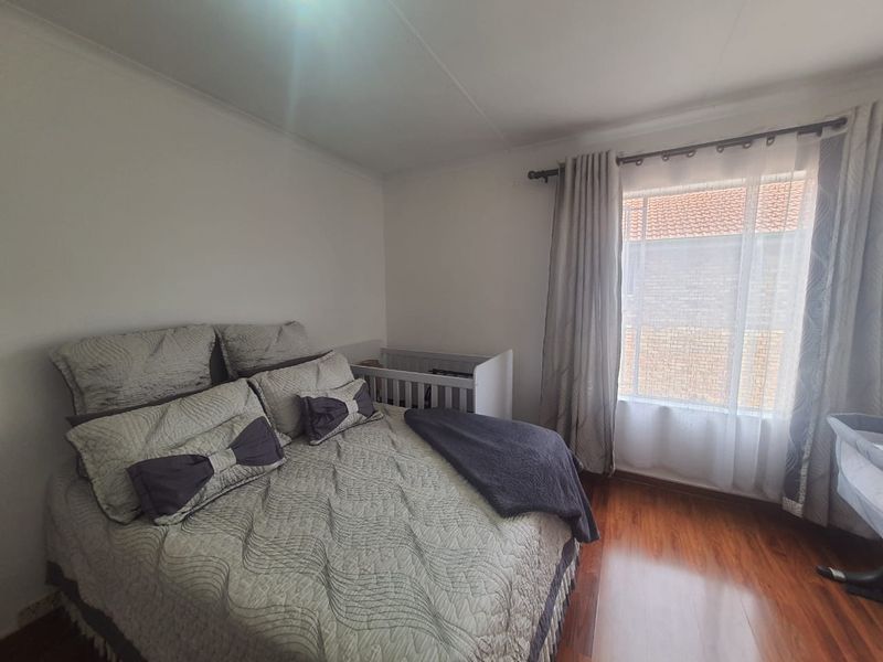 Lovely Duplex Townhouse For Sale In Prime Area For SE 3 - Photo 9