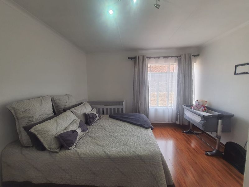 Lovely Duplex Townhouse For Sale In Prime Area For SE 3 - Photo 10