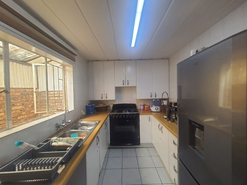 Lovely Duplex Townhouse For Sale In Prime Area For SE 3 - Photo 5