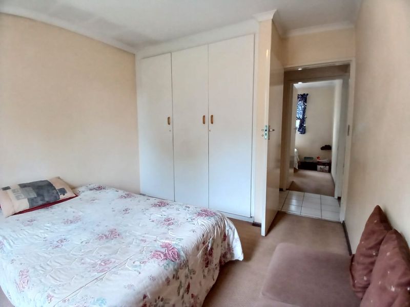 3 Bedroom, 2 bathroom unit for rent in Vaalpark in popular complex. - Photo 9