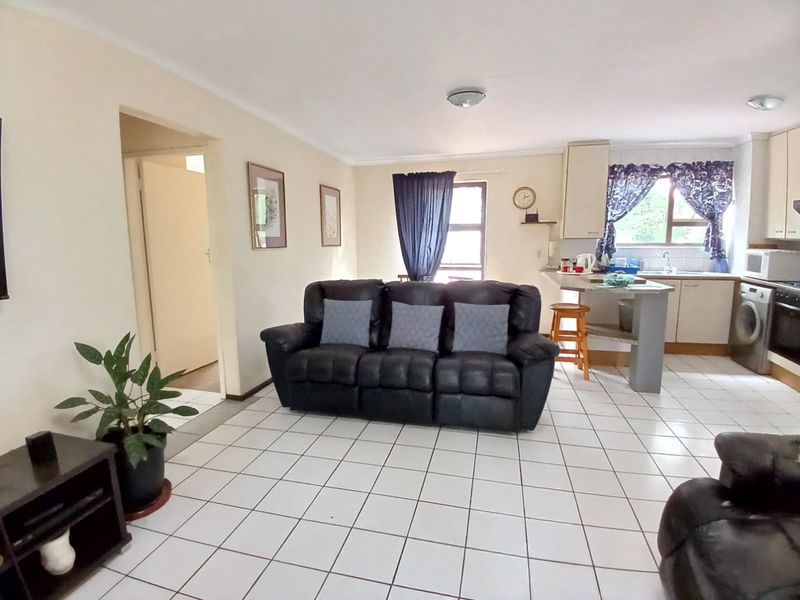 3 Bedroom, 2 bathroom unit for rent in Vaalpark in popular complex. - Photo 6