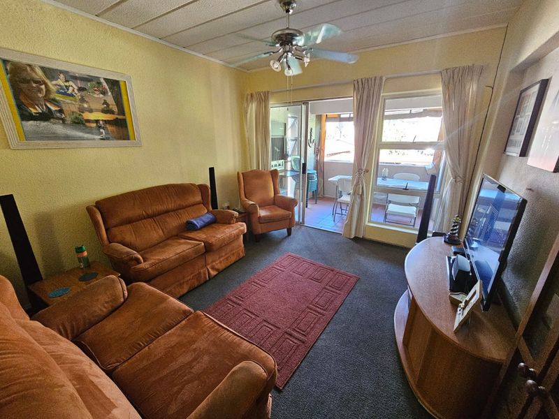 Lovely 3 bedroom apartment for sale in Vaalpark - Photo 3