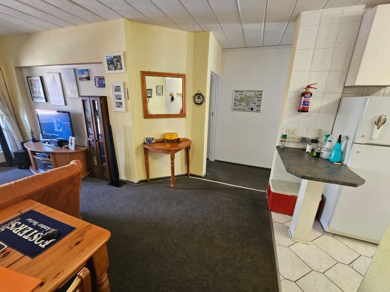 Lovely 3 bedroom apartment for sale in Vaalpark - Photo 4