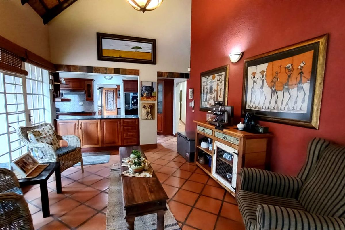 Stunning 3 bedroom home for sale in SW 5 proper ,Vanderbijlpark. - Photo 3